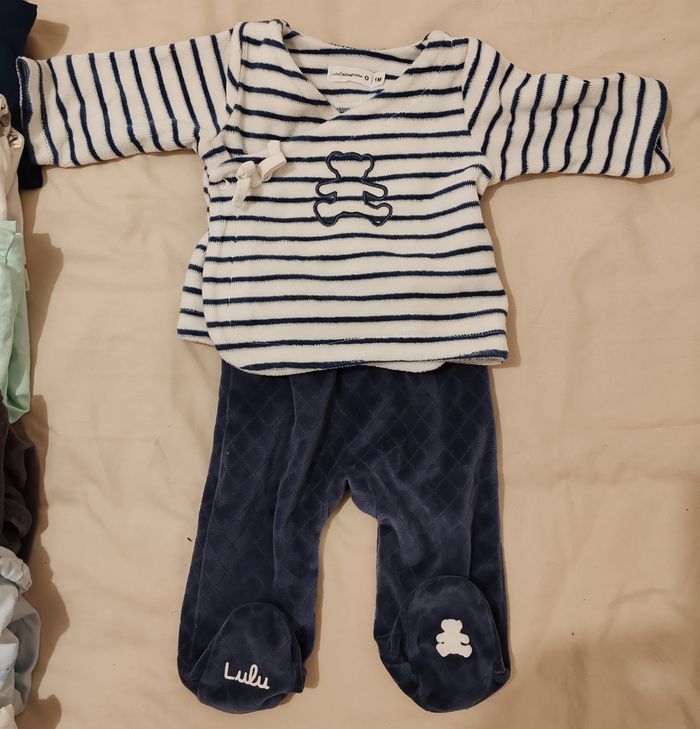 Lot vêtements 1 mois - photo numéro 2