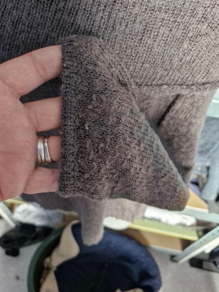 Superbe pull col réversibke épaules, manches asymétriques - photo numéro 5