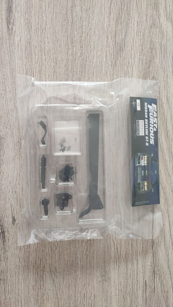 Lot pièces du fascicule numéro 17 n°17 pièce détachée Nissan Skyline GT-R R34 Fast & Furious de Bria - photo numéro 2