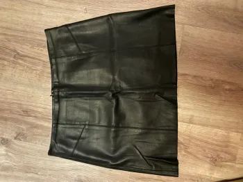 Jupe simili cuir noir