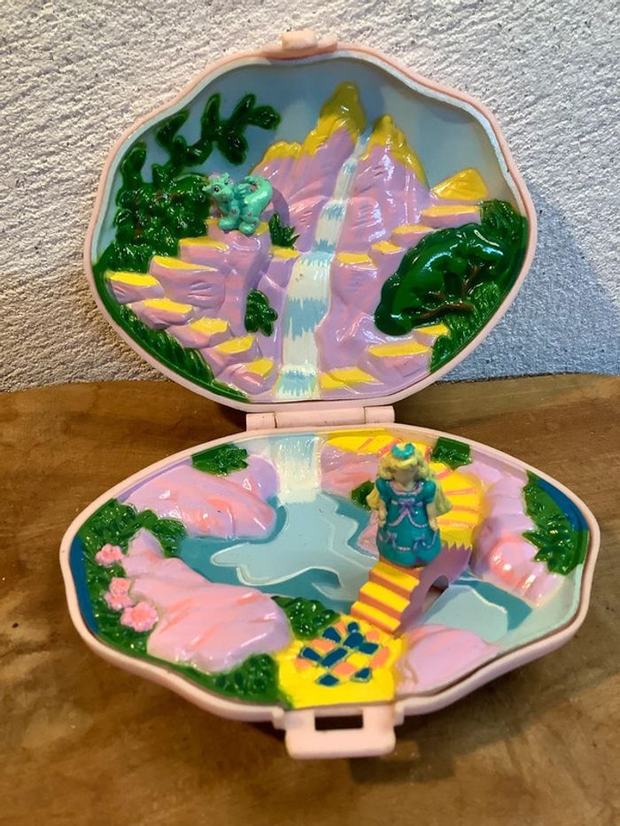 Fake Polly pocket