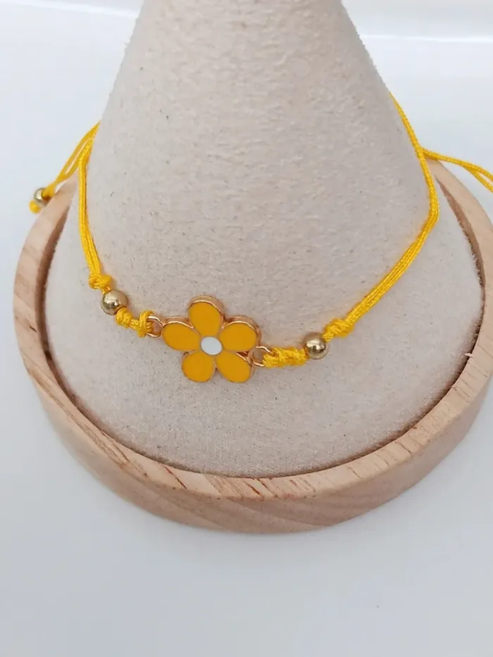 Bracelet fleur orange corail sur cordon ajustable – look minimaliste - photo numéro 2