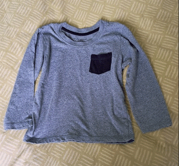 2 t-shirts 12-18 mois 