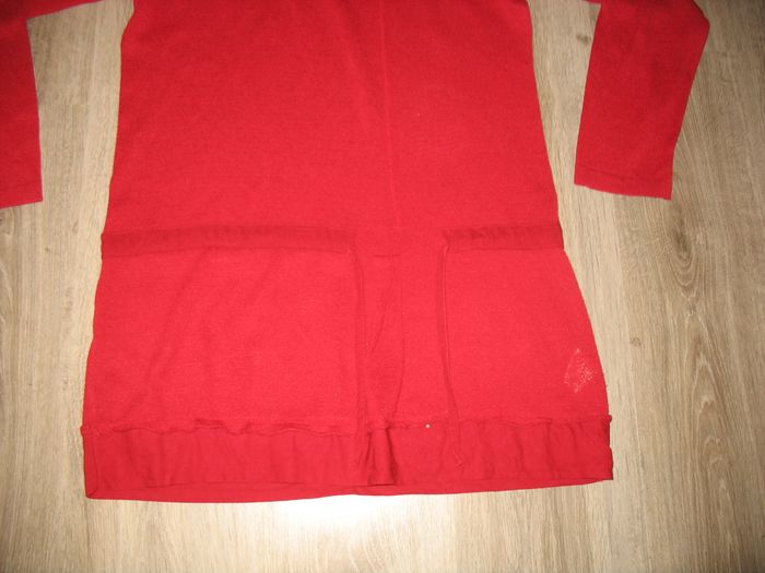 PULL LONG ROUGE "MISS CAPTAIN" - TAILLE 2 - n°02 - photo numéro 3