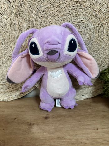 Doudou stitch violet rose cœur Disneyland Paris