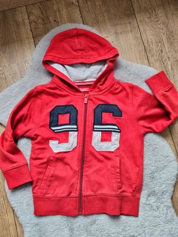 Gilet zippé à capuche rouge Okaïdi 5 ans