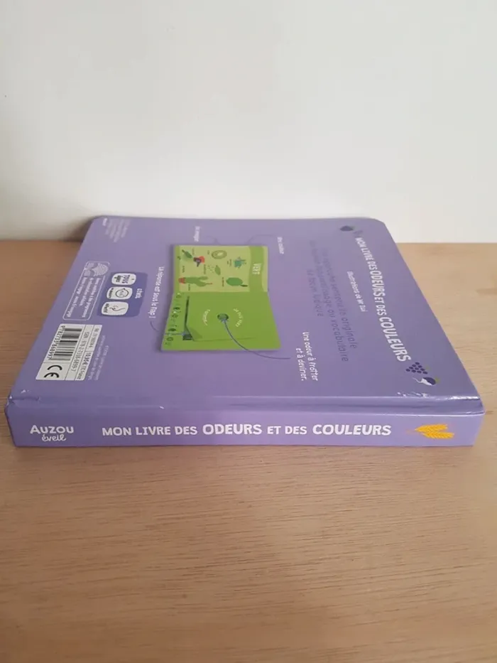 Livre odeurs + Nature & découvertes matériel Montessori Les boîtes à odeurs - photo numéro 14