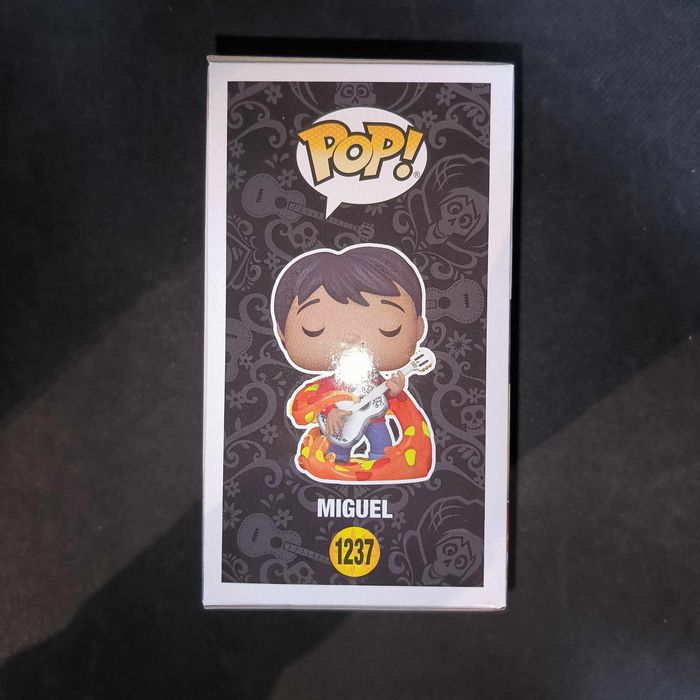 Figurine Funko Pop / Miguel 1237 / Coco / Disney / Glows In The Dark Spécial édition - photo numéro 4