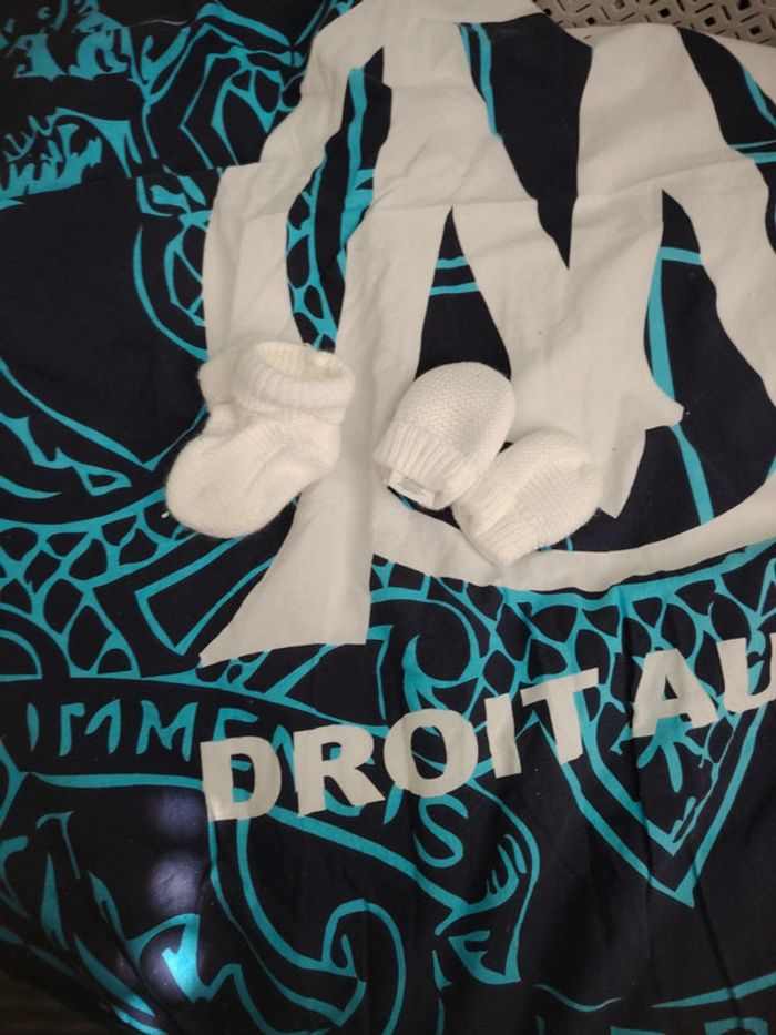 Mitenes et chaussettes naissance