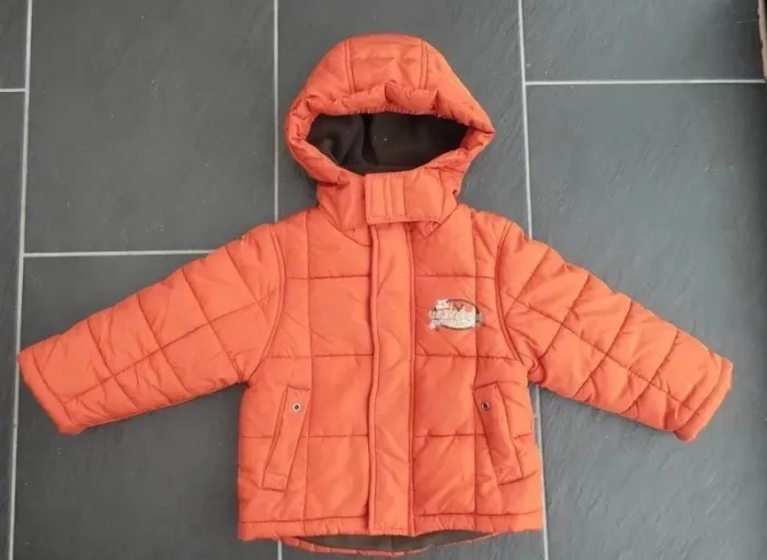 Joli blouson d'hiver garçon 2 ans (92 cm)