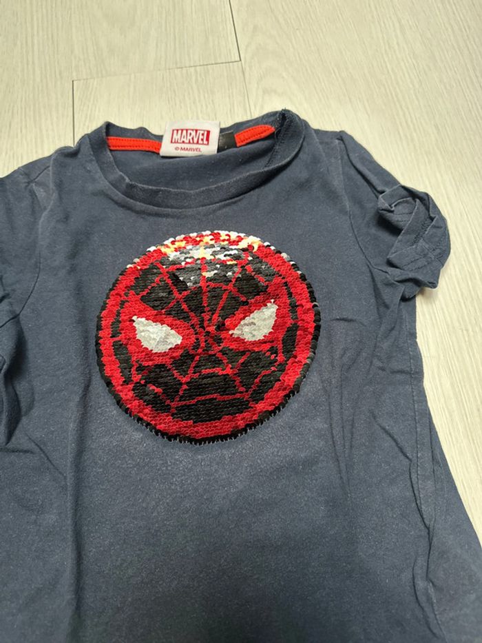 T-shirt bleu marine,sequins réversibles, Marvel, Spiderman 4-6 ans - photo numéro 3