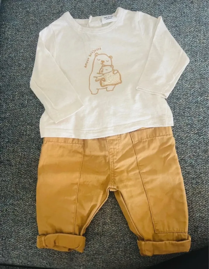 Ensemble / tenue 6 mois