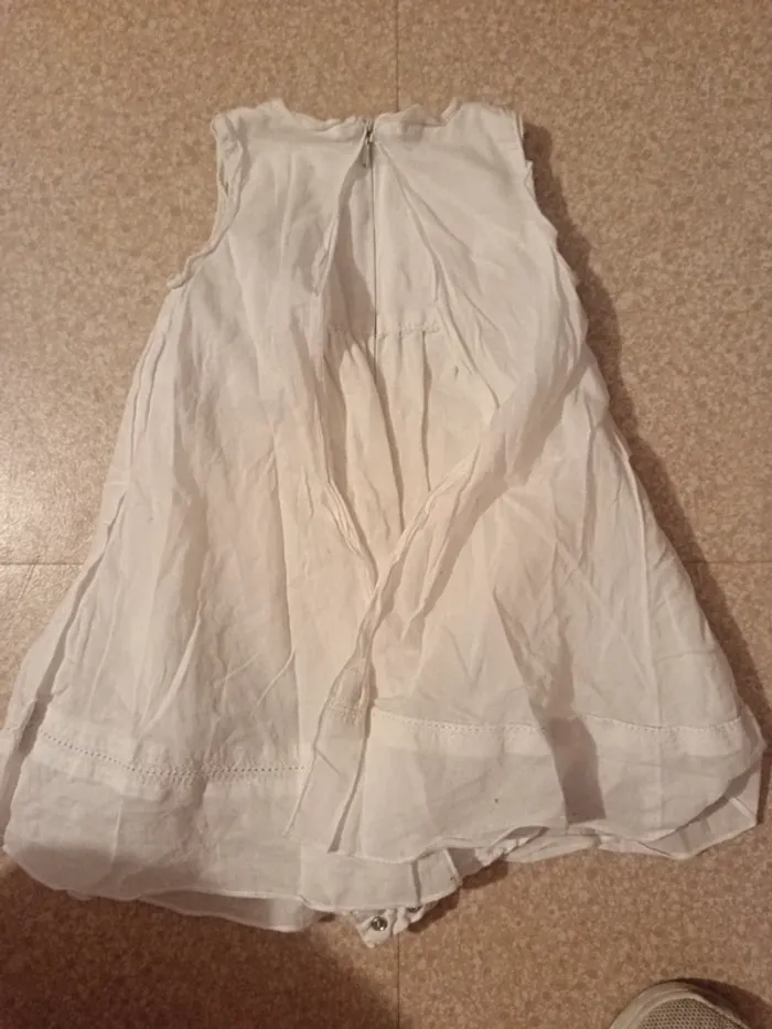 Une robe d'été 6 mois - photo numéro 2