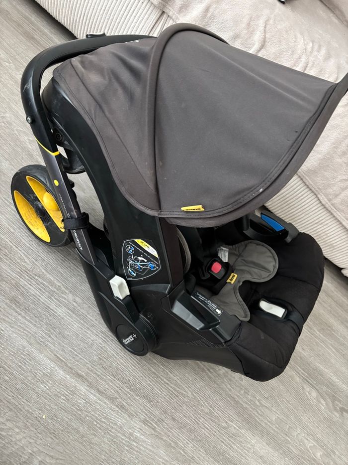 Poussette doona noir - photo numéro 9