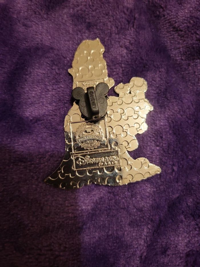 Pins broche princesse aurore disneyland - photo numéro 3