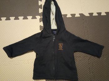 Gilet à capuche 9 mois
