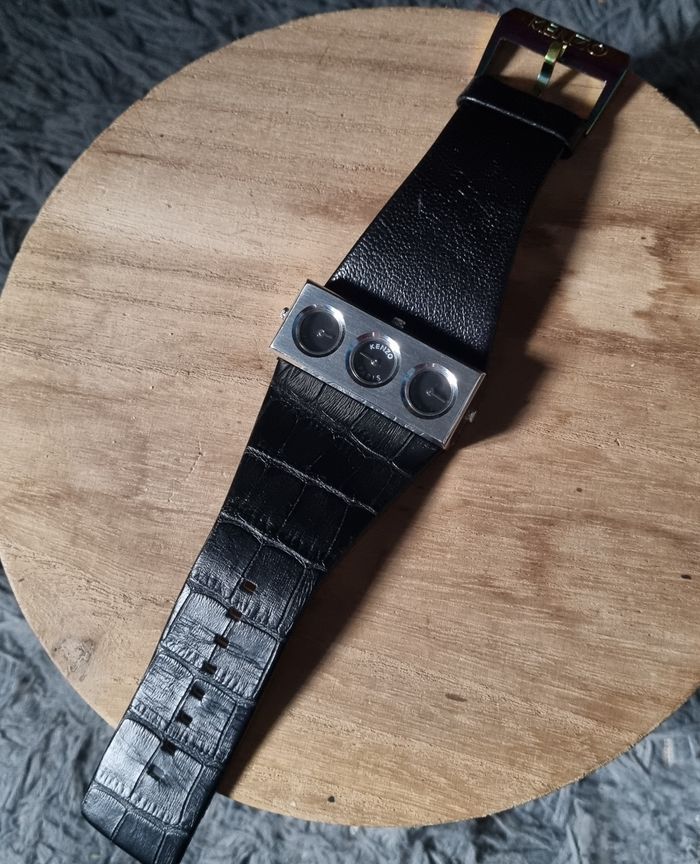 Montre Kenzo triple cadrans cuir - photo numéro 1