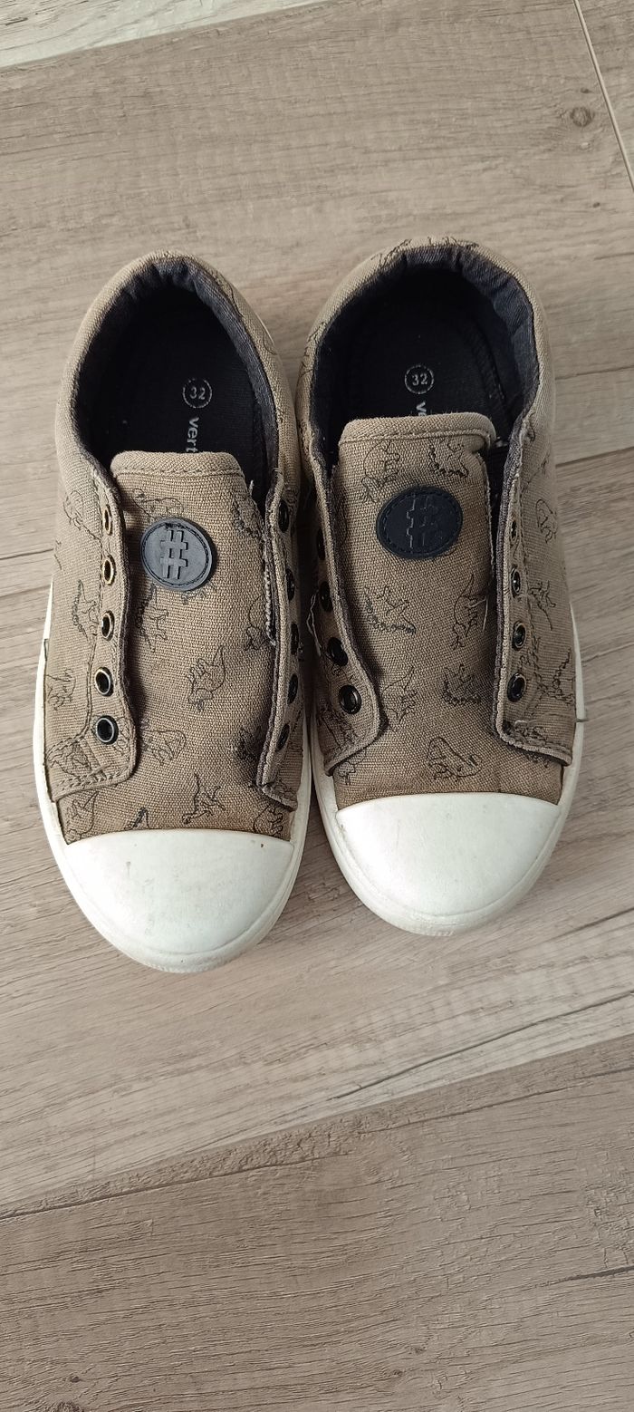 Chaussures toile a enfiler