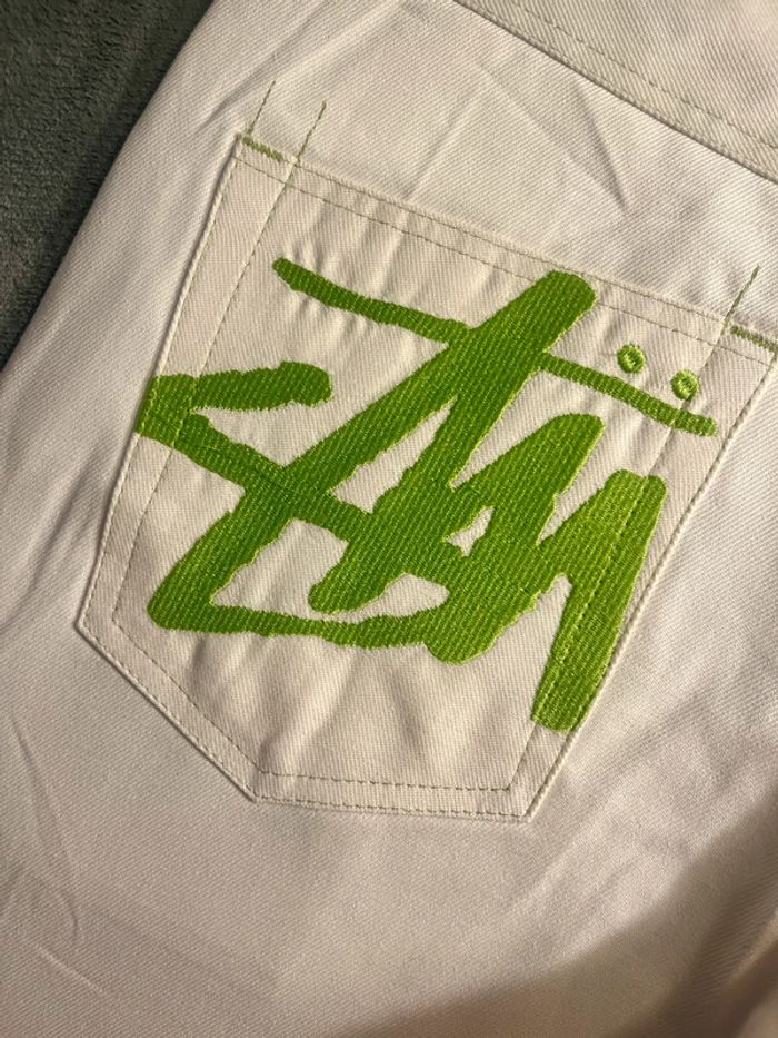 Short/Jort Stussy White Embroidered Green Neon Big Logo Back – Taille M - photo numéro 2