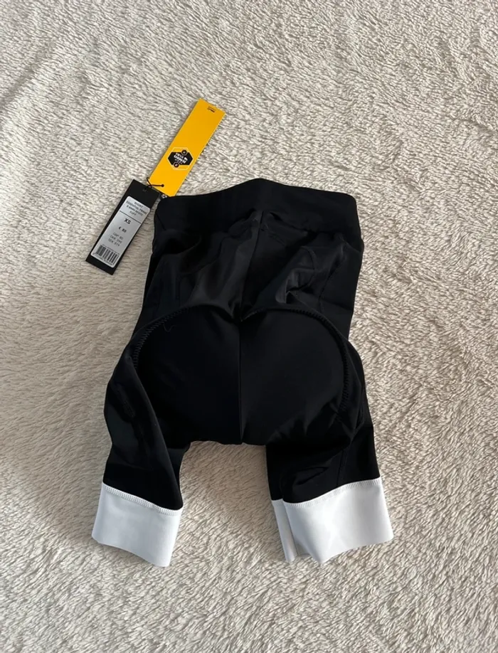 Cycliste / short AGU - photo numéro 3