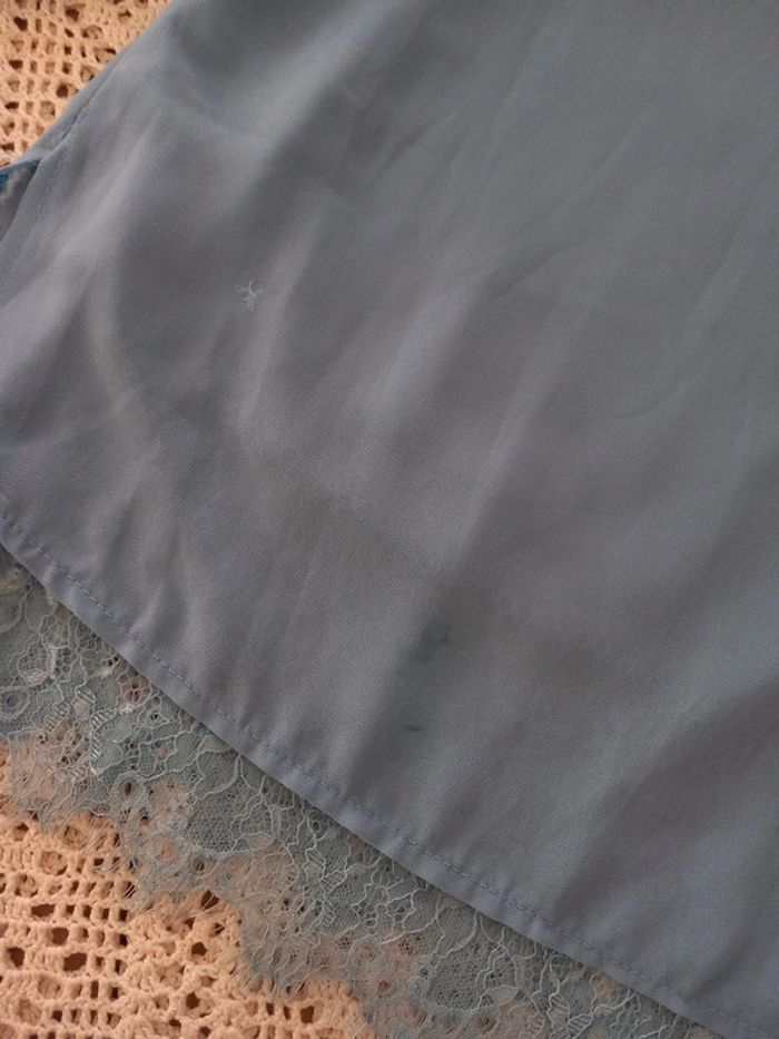 Blouse col v et bas dentelle - photo numéro 4