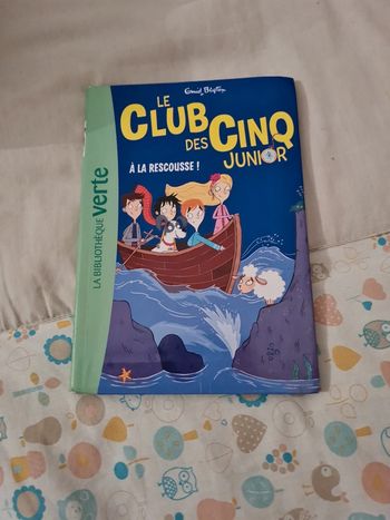 Livre le club des cinq junior