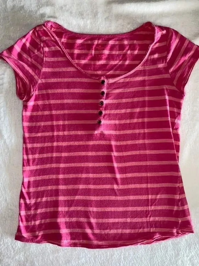 t-shirt s