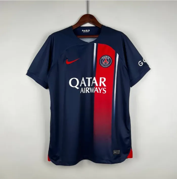 Paris SG Maillot de foot Domicile 23/24 taille XL produit neuf