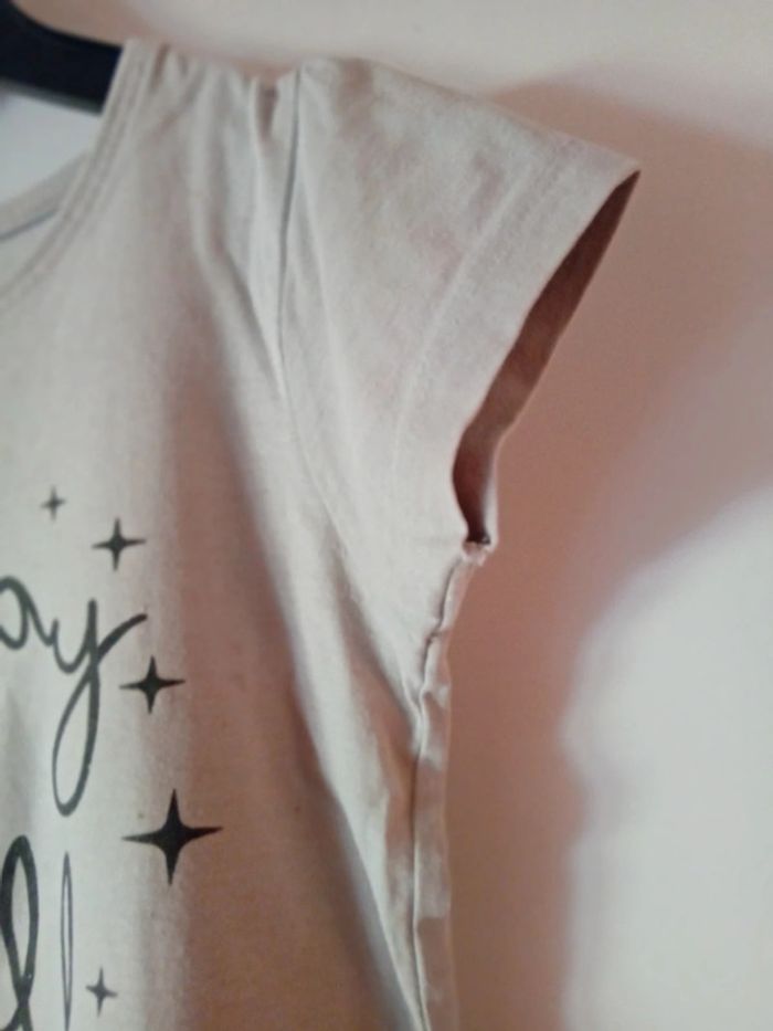 Tee-shirt manches courtes gris. 4 ans - photo numéro 4