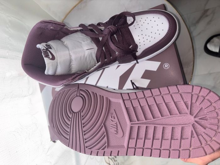 Air Jordan 1 Retro High OG – Mauve / Blanc – Neuves - photo numéro 9