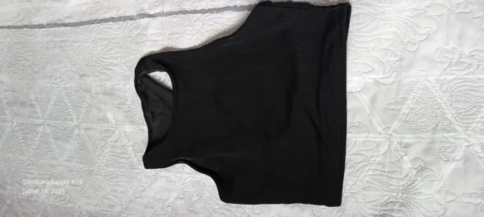 Haut débardeur court noir satiné dos ouvert femme 38/40 shein - photo numéro 15