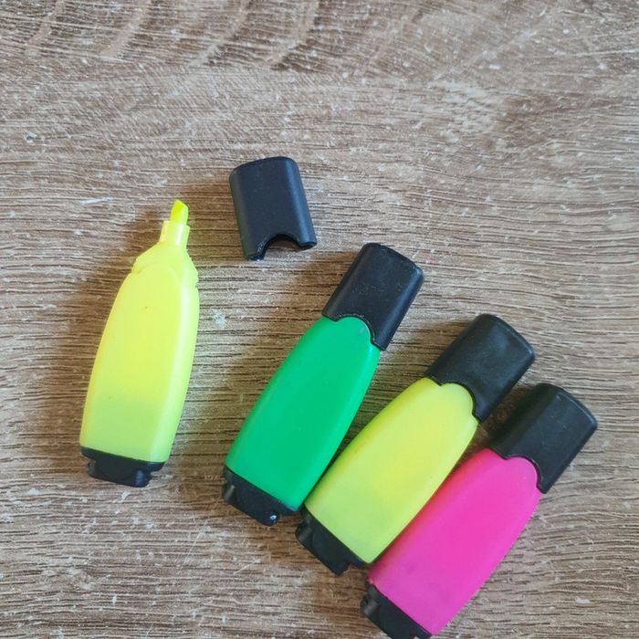 📚 Lot de 4 Mini markers fluo #emyfleury_scolaire - photo numéro 2