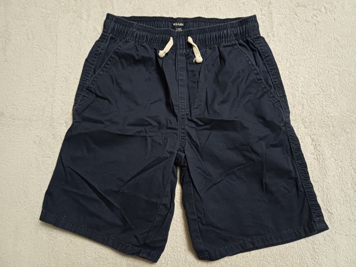 Short marine Kiabi 7 ans (réf perso V109)(familleac72)