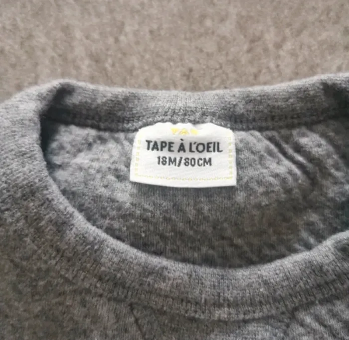 T-shirt sweat bébé garçon 18 mois comme NEUF - photo numéro 2