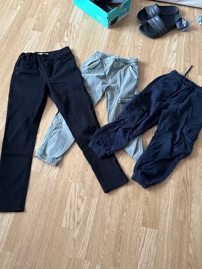 Lot de trois pantalon 6/8/10 ans