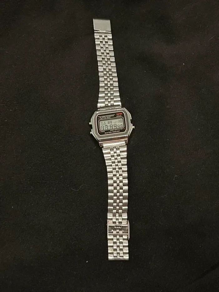 Montre vintage style casio gris y2k - photo numéro 2
