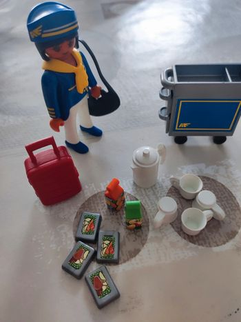 Playmobil hôtesse de l'air