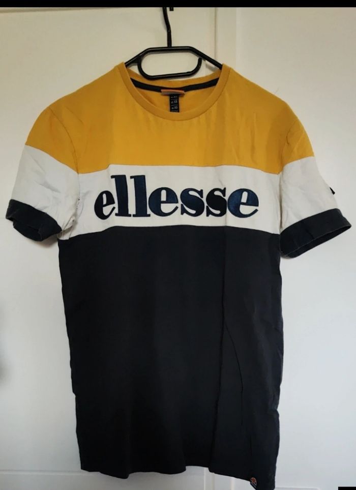 T-shirts ellesse taille xs
