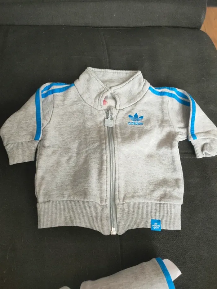 Survêtement adidas garçon 6 mois - photo numéro 3