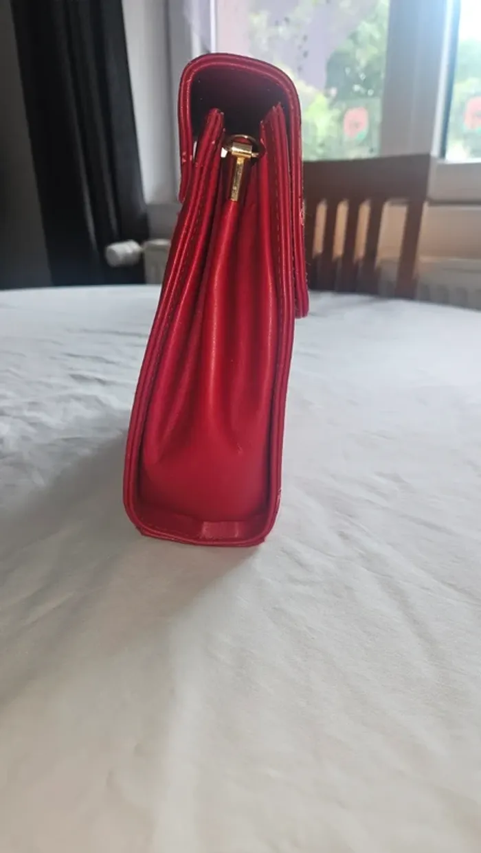 Sac rouge vintage rétro pratique- petit prix - photo numéro 3