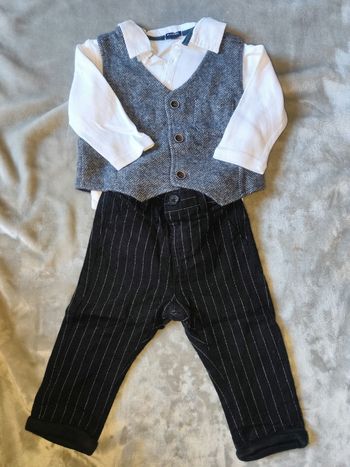 Costume ensemble bodies, pantalon et gilet Kiabi 9 mois 