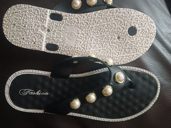 Tongs pour plage / etc ... taille 38 🎁 NEUF - photo numéro 3