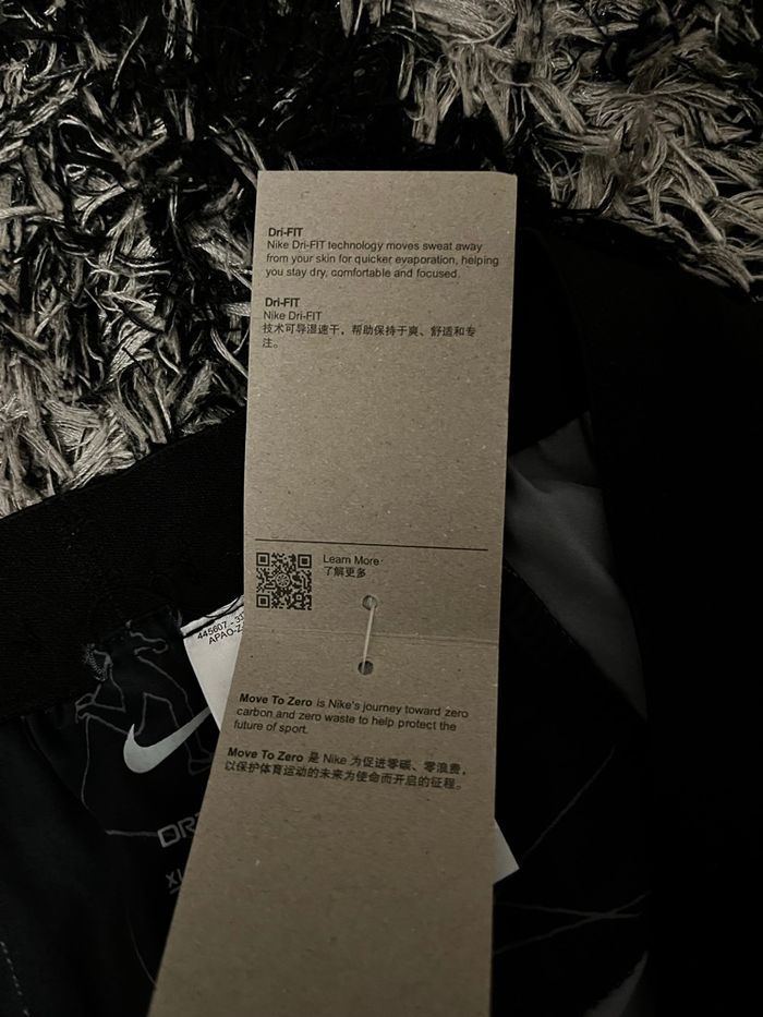 Pull Nike running Berlin - photo numéro 8