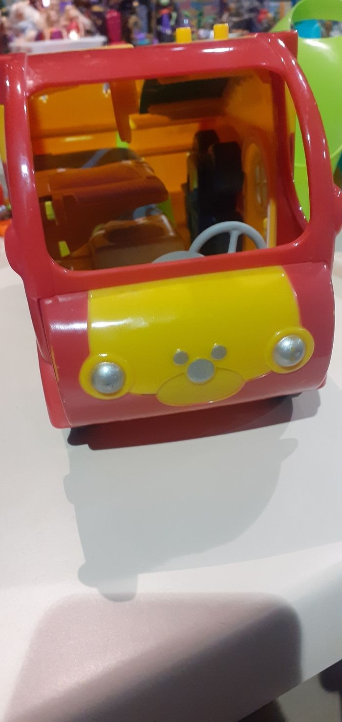Voiture maison de mickey