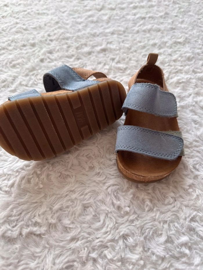 Sandales taille 18 - photo numéro 4