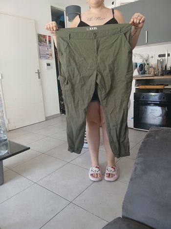 Cargo vert kaki neuf