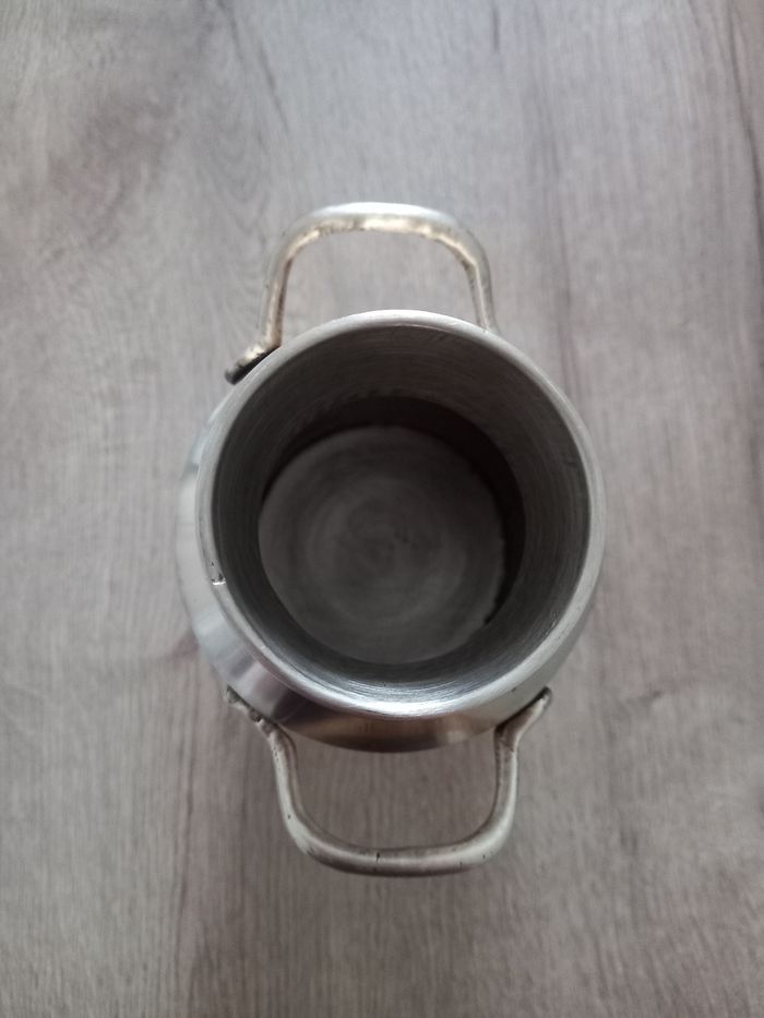 Pot à lait en laiton massif. - photo numéro 5