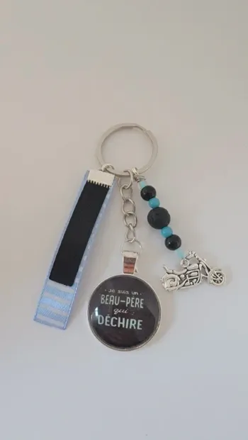 Cadeau beau papa, porte clé message " beau père qui déchire"