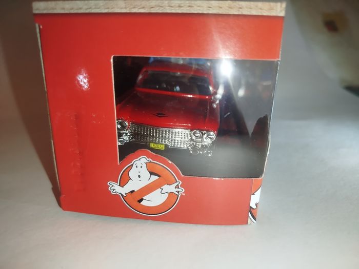 Jada Toy  Ghostbuster SOS Fantômes Cadillac Ecto-1Livrée Optimus Prime Transformers 1/32 - photo numéro 4