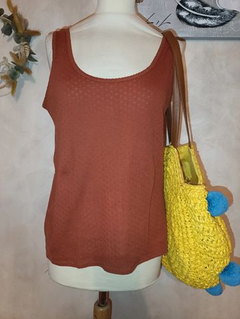 Débardeur ajouré Kiabi taille 42/44 en très bon état